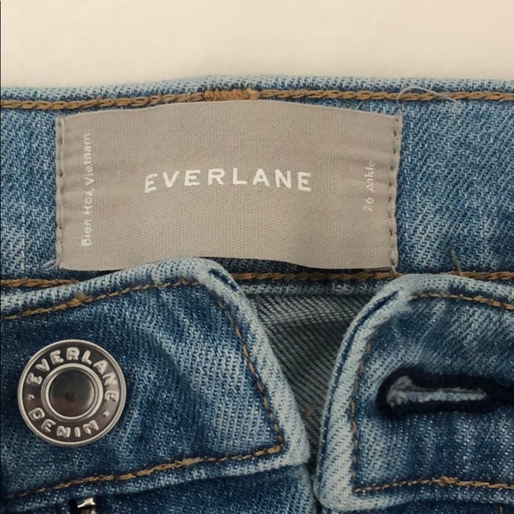 Everlane Cheeky Straight Jean - Picture 5 of 5